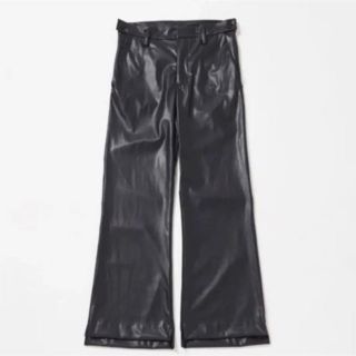 シュプリーム(Supreme)のFakeleather Both sides slit flare pants(スラックス)