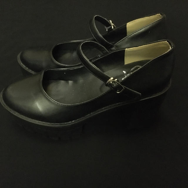 厚底黒パンプス  レディースの靴/シューズ(ハイヒール/パンプス)の商品写真