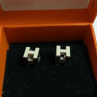 エルメス(Hermes)のエルメス HERMES カージュ ド アッシュ H キューブ ピアス(ピアス)