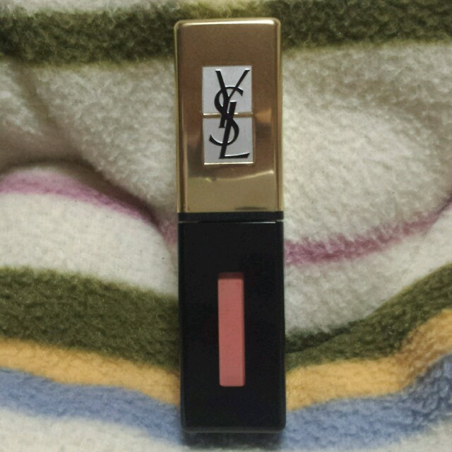 Saint Laurent(サンローラン)のリキッドルージュ コスメ/美容のベースメイク/化粧品(口紅)の商品写真