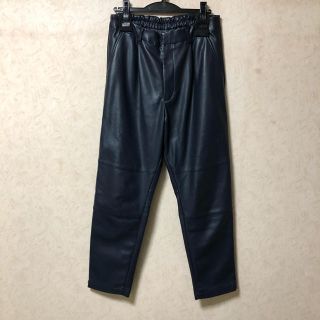 サンシー(SUNSEA)のstein 18AW FAKE LEATHER PANTS ネイビー　サイズS(スラックス)