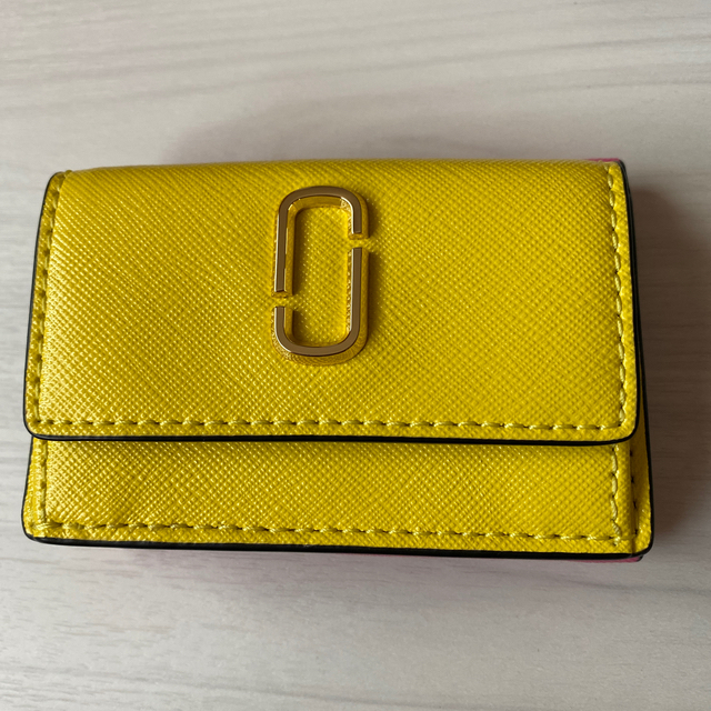 MARC JACOBS(マークジェイコブス)の[1/19までお値下げ]MARC JACOBS三折り財布 レディースのファッション小物(財布)の商品写真