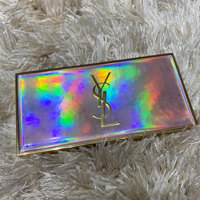 Yves Saint Laurent Beaute(イヴサンローランボーテ)のイブサンローラン　クリスマスコフレ コスメ/美容のベースメイク/化粧品(アイシャドウ)の商品写真