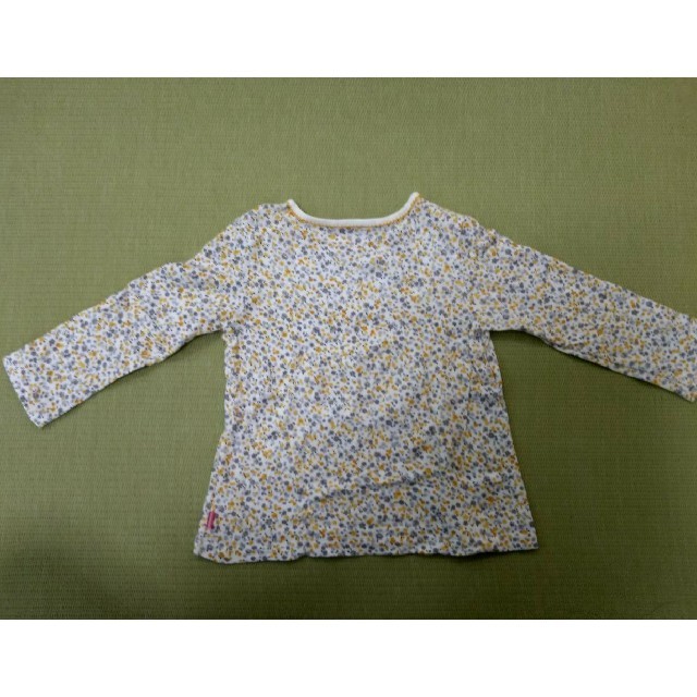 mikihouse(ミキハウス)の【新品・未開封】ミキハウス イエロー 小花柄 長袖 ロング Tシャツ 120 キッズ/ベビー/マタニティのキッズ服女の子用(90cm~)(Tシャツ/カットソー)の商品写真