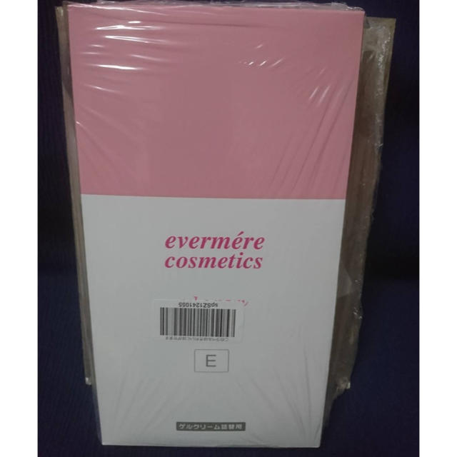 evermere(エバメール)の送料無料 新品未開封 エバメールゲルクリーム1000g詰め替え コスメ/美容のスキンケア/基礎化粧品(オールインワン化粧品)の商品写真