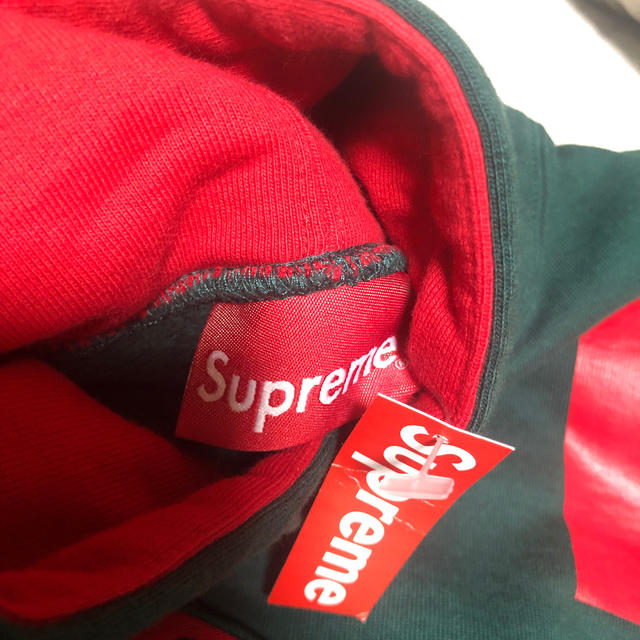 Supreme(シュプリーム)の早い者勝ち　supreme Hooded Sweatshirt L メンズのトップス(パーカー)の商品写真