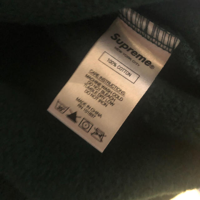 Supreme(シュプリーム)の早い者勝ち　supreme Hooded Sweatshirt L メンズのトップス(パーカー)の商品写真