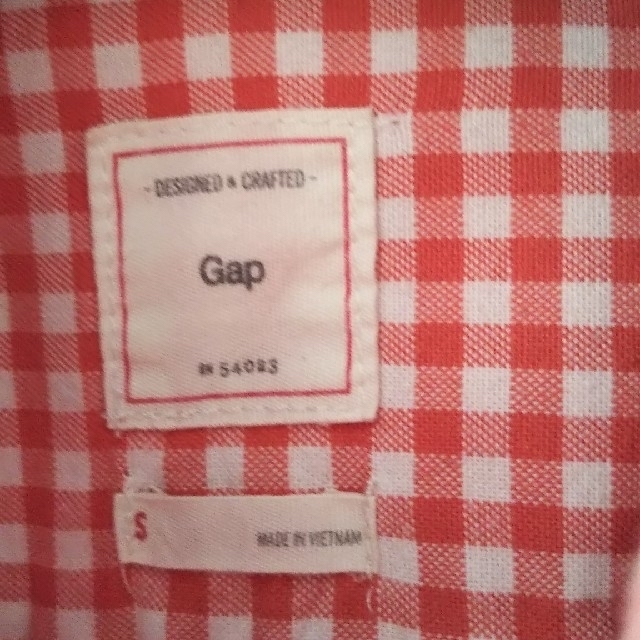 GAP(ギャップ)の長袖ボタンダウンシャツ (GAP) レディースのトップス(シャツ/ブラウス(長袖/七分))の商品写真