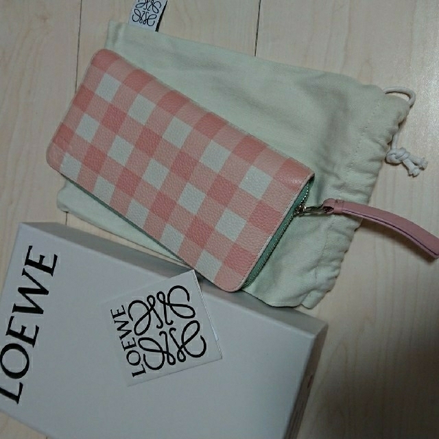 LOEWE(ロエベ)のLOEWE ギンガムチェック 財布 レディースのファッション小物(財布)の商品写真