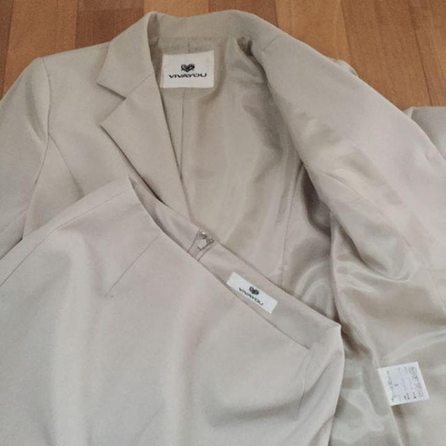 VIVAYOU(ビバユー)のVIVAYOU スーツ レディースのフォーマル/ドレス(スーツ)の商品写真