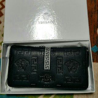 ヴェルサーチ(VERSACE)の長財布ラウンドファスナー(長財布)