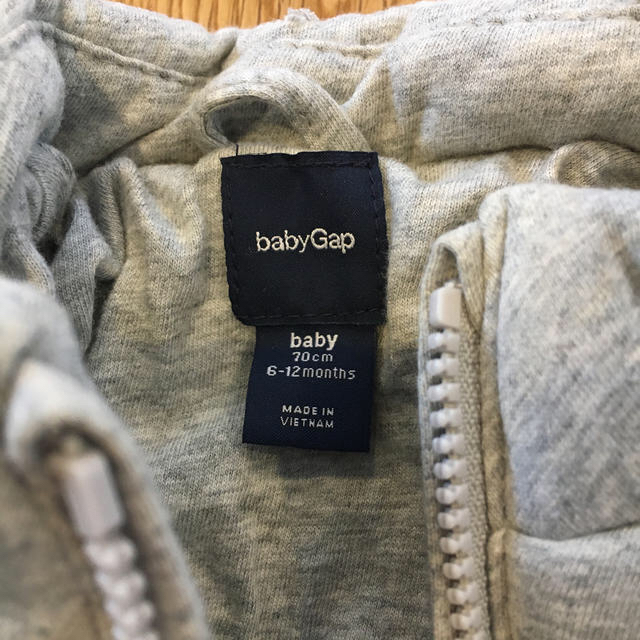 babyGAP(ベビーギャップ)のbabyGAP ダウンジャケット　70サイズ　中綿 キッズ/ベビー/マタニティのベビー服(~85cm)(ジャケット/コート)の商品写真