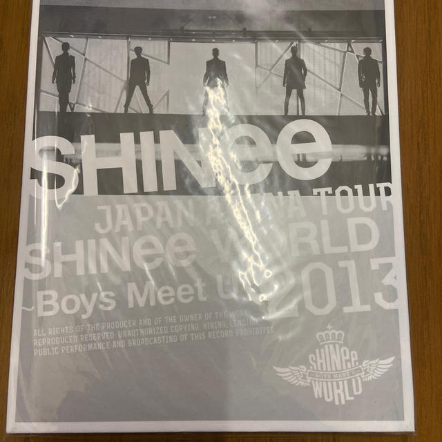 JAPAN　ARENA　TOUR　SHINee　WORLD　2013～Boys