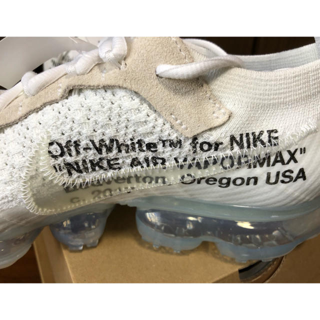 NIKE(ナイキ)のoff white×NIKE ヴェイパーマックス　ナイキ　オフホワイト メンズの靴/シューズ(スニーカー)の商品写真