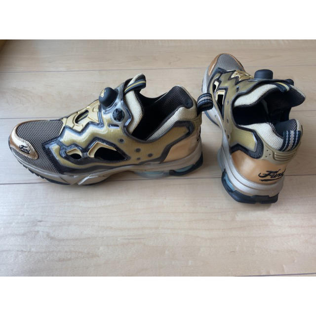 Reebok(リーボック)のREEBOK FURY DMX TXT ポンプフューリー　28cm メンズの靴/シューズ(スニーカー)の商品写真
