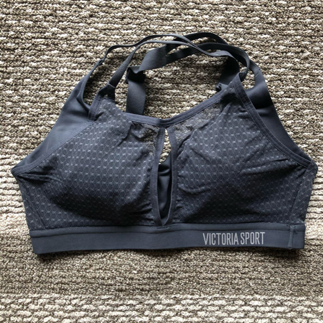 Victoria's Secret(ヴィクトリアズシークレット)の購入先確定商品Victoria’s Secret スポーツブラ スポーツ/アウトドアのトレーニング/エクササイズ(トレーニング用品)の商品写真