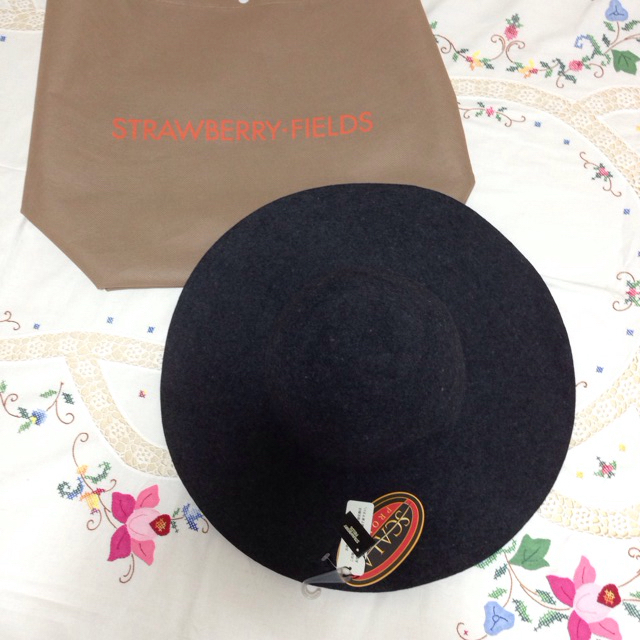STRAWBERRY-FIELDS(ストロベリーフィールズ)の新品ストロベリーフィールズ♡女優帽♡ハット レディースの帽子(ハット)の商品写真