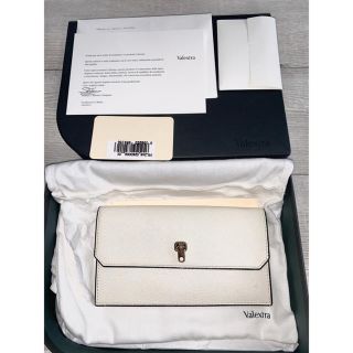 ヴァレクストラ(Valextra)の【送料込】美品 Valextra City 長財布 white(財布)