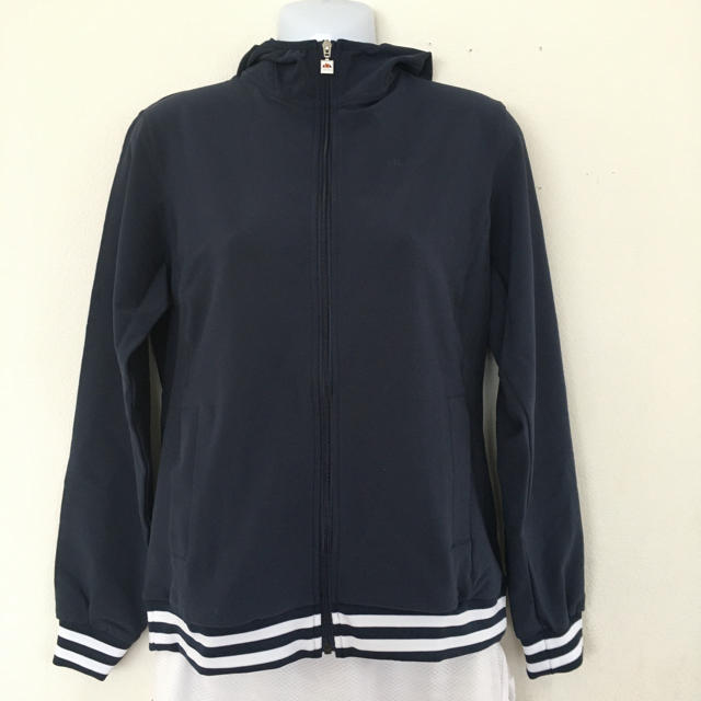 ellesse(エレッセ)の新品 エレッセ スーパーソフトシェルフーディー L スポーツ/アウトドアのテニス(ウェア)の商品写真