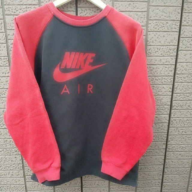 NIKE(ナイキ)のキッズNIKEナイキ スウェット ツートンカラー Lサイズ（160） キッズ/ベビー/マタニティのキッズ服男の子用(90cm~)(ジャケット/上着)の商品写真