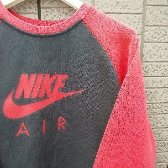 NIKE(ナイキ)のキッズNIKEナイキ スウェット ツートンカラー Lサイズ（160） キッズ/ベビー/マタニティのキッズ服男の子用(90cm~)(ジャケット/上着)の商品写真