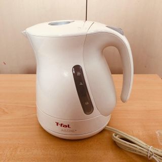 ティファール(T-fal)のT-fal    電気ケトル　ホワイト(電気ポット)