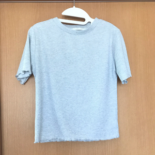 ジーユー(GU)のリブTシャツ　ラメ入りグレー　GU (Tシャツ(半袖/袖なし))