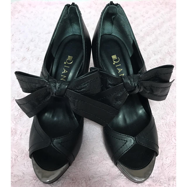 DIANA(ダイアナ)の【DIANA】リボンオープントゥ BLACK 24.5㎝ レディースの靴/シューズ(ハイヒール/パンプス)の商品写真