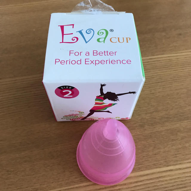 生理カップ　EVACUP