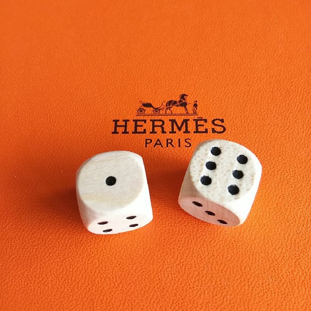 Hermes(エルメス)のエルメス  スカーフの 付属品  小さな巾着 & サイコロ入り 未使用♪ レディースのファッション小物(その他)の商品写真