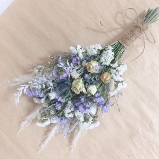 ドライフラワースワッグ✿ホワイト薔薇＊パンパスグラス35〜43cm(ドライフラワー)