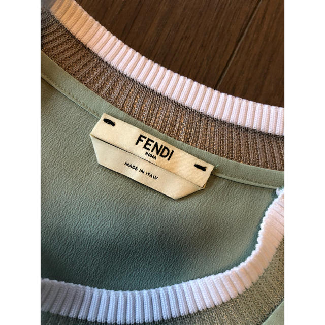 FENDI ミンクファー付きシルクトップス FENDI ミンクファー付きシルクトップス
