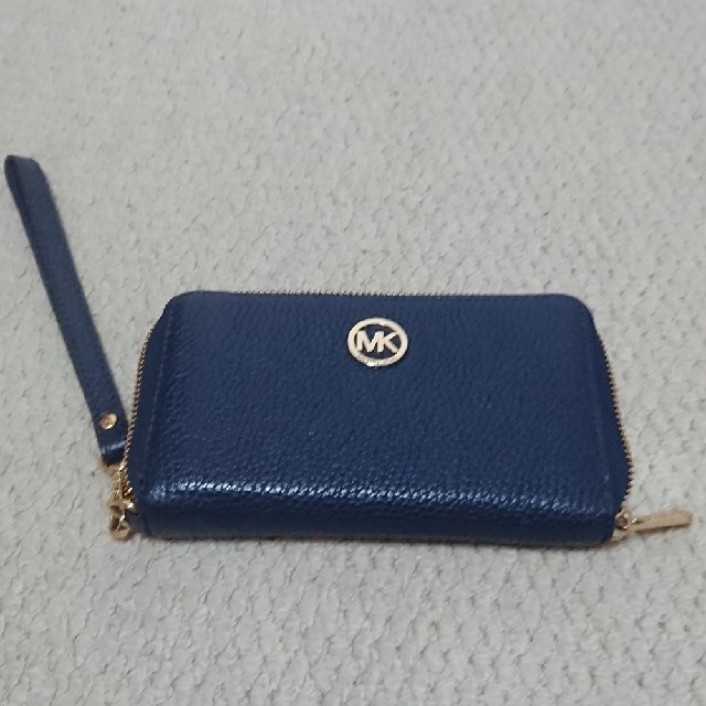 Michael Kors(マイケルコース)のマイケル・コース スマホケース スマホ/家電/カメラのスマホアクセサリー(モバイルケース/カバー)の商品写真