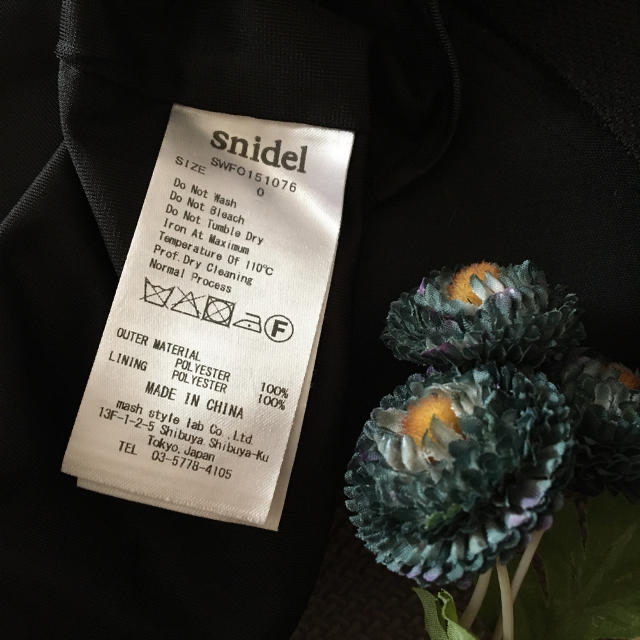 SNIDEL(スナイデル)のsnidel 黒のワンピース レディースのワンピース(ミニワンピース)の商品写真