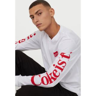 H M H M 新作 新品 Coca Cola コカコーラ ロンtシャツの通販 ラクマ H M H M 新作 新品 Coca Cola コカコーラ ロンtシャツの通販 ラクマ