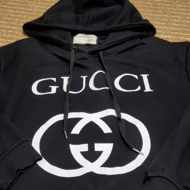 Gucci(グッチ)のGUCCI　ロゴ　パーカー メンズのトップス(パーカー)の商品写真