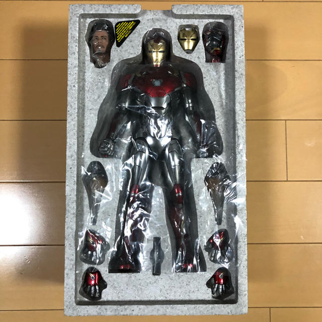 MARVEL(マーベル)のtrickingtaka様専用　ホットトイズ　アイアンマン　マーク47 中古美品 エンタメ/ホビーのフィギュア(アメコミ)の商品写真