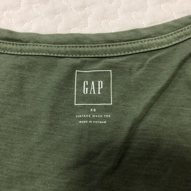 GAP(ギャップ)のGAP Tシャツ　緑 レディースのトップス(Tシャツ(半袖/袖なし))の商品写真