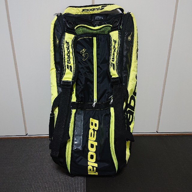 Babolatラケットバッグ【ナダルサイン入り】12本用🎾 スポーツ/アウトドアのテニス(バッグ)の商品写真