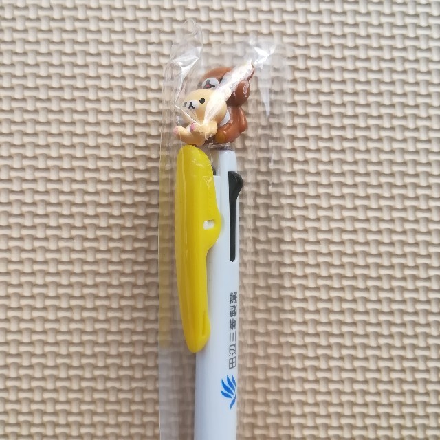 三菱鉛筆(ミツビシエンピツ)のリラックマ JETSTREAM3色ボールペン(ピンク＆イエロー) エンタメ/ホビーのコレクション(ノベルティグッズ)の商品写真