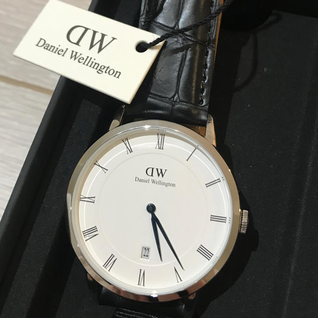 Daniel Wellington(ダニエルウェリントン)の【新品未使用】Daniel Wellington 黒時計 メンズの時計(腕時計(アナログ))の商品写真