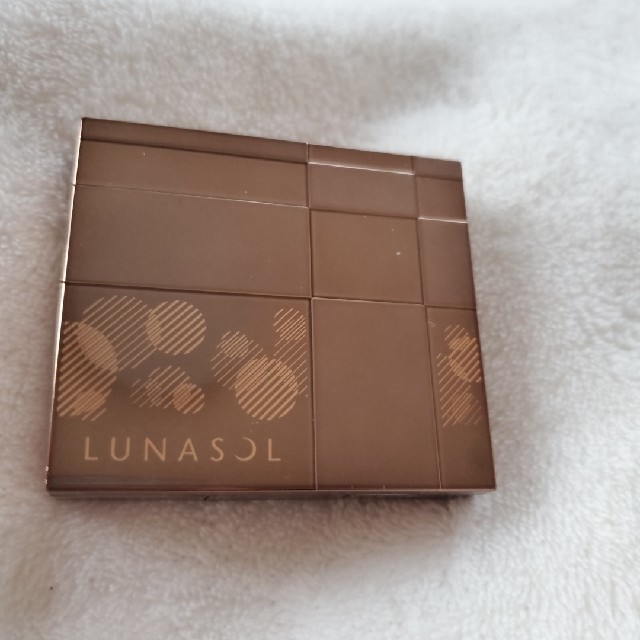 LUNASOL(ルナソル)のLUNASOL♡ウォームキャンドルアイズ コスメ/美容のベースメイク/化粧品(アイシャドウ)の商品写真