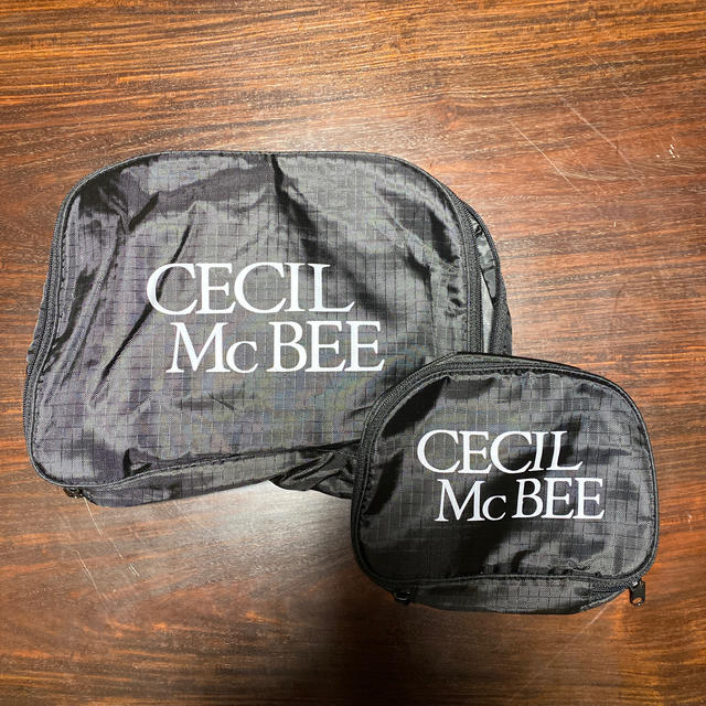 CECIL McBEE(セシルマクビー)のCECIL McBEE ノベルティーポーチセット トラベルポーチ レディースのファッション小物(ポーチ)の商品写真