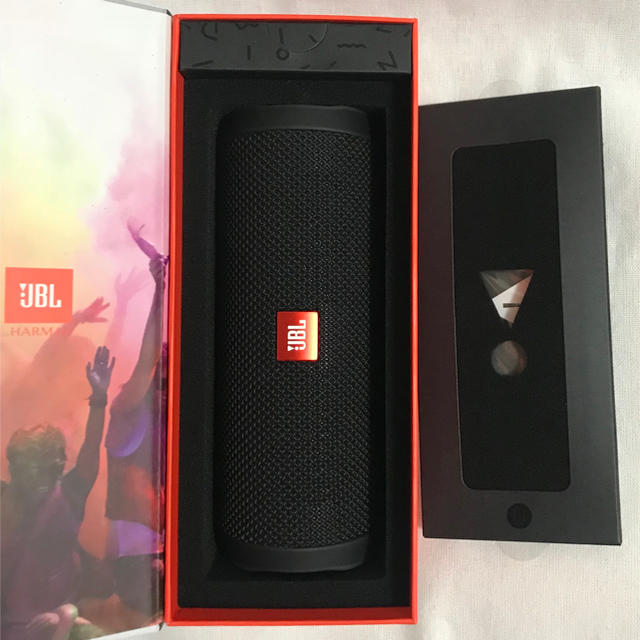 Flip(フリップ)のJBL FLIP4 Bluetoothスピーカー ブラック スマホ/家電/カメラのオーディオ機器(スピーカー)の商品写真