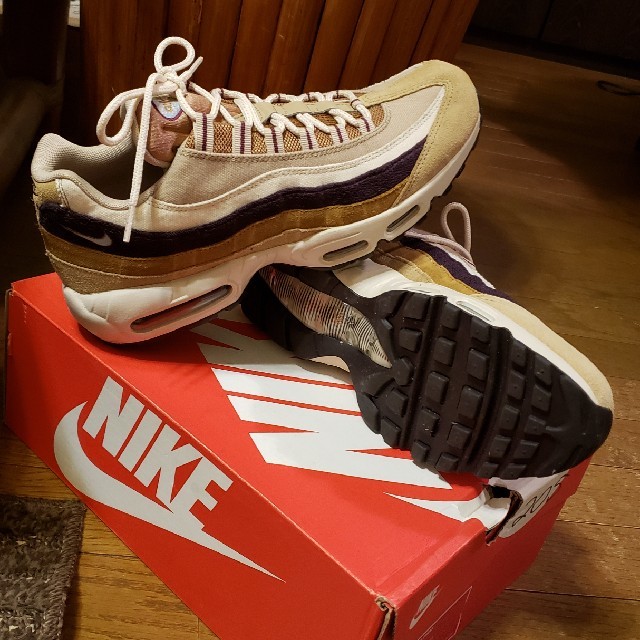 NIKE(ナイキ)のNIKE AIR MAX 95 PRM 27.5㎝ メンズの靴/シューズ(スニーカー)の商品写真