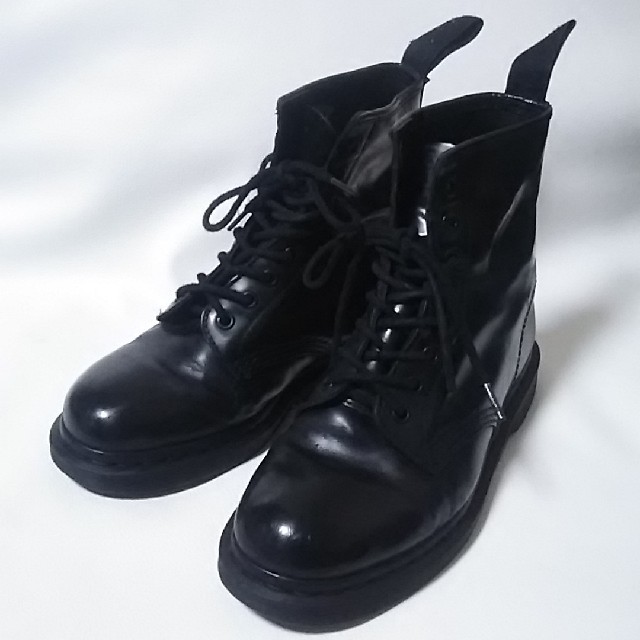 Dr.Martens(ドクターマーチン)の
限定希少オールブラック!ドクターマーチン高級レザー8ホールブーツ


 メンズの靴/シューズ(ブーツ)の商品写真