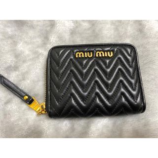 ミュウミュウ(miumiu)の【値下げ中】miumiu コインケース(コインケース)