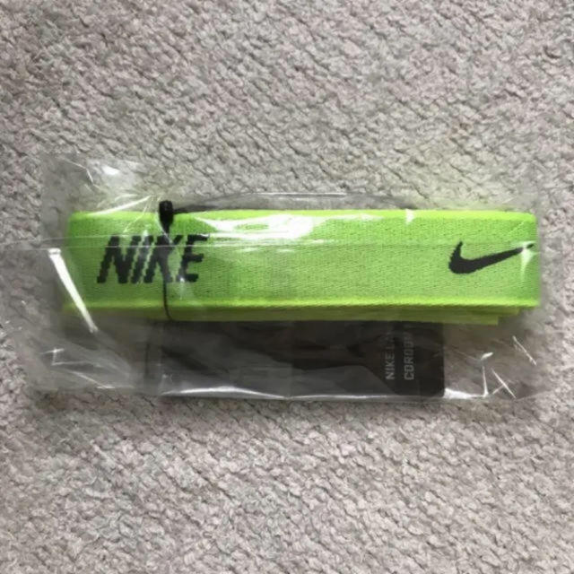 NIKE(ナイキ)の新品 ナイキ NIKE ランヤード ネックストラップ ストラップ イエロー メンズのファッション小物(その他)の商品写真