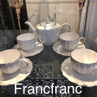 フランフラン(Francfranc)のFrancfranc❣️ボーンチャイナ　ポット．カップ&ソーサー ×4客(食器)