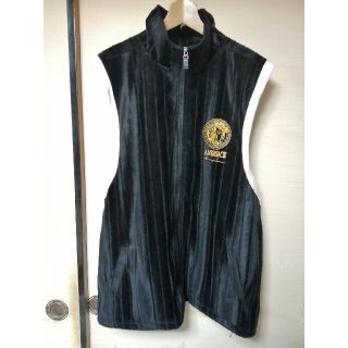 ヴェルサーチ(VERSACE)の古着屋購入　ヴィンテージ　ベルサーチ　ヴェルサーチ　メデューサ　ベロア　ベスト　(ベスト)